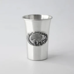 Серебряная стопка «Лещ» с чернением