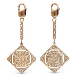 Серебряный брелок с золочением