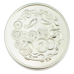 Серебряная монета «Хрустальная свадьба 15 лет» с золочением